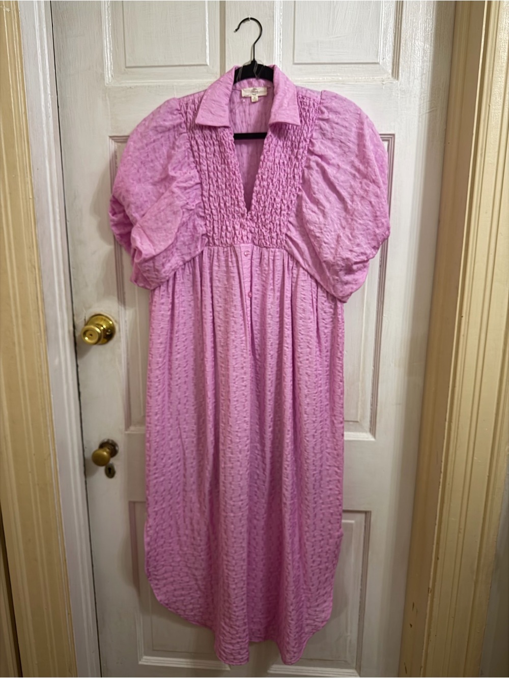 entro Lavender-Pink Textured large puff sleeve dress - Picture 1 of 4